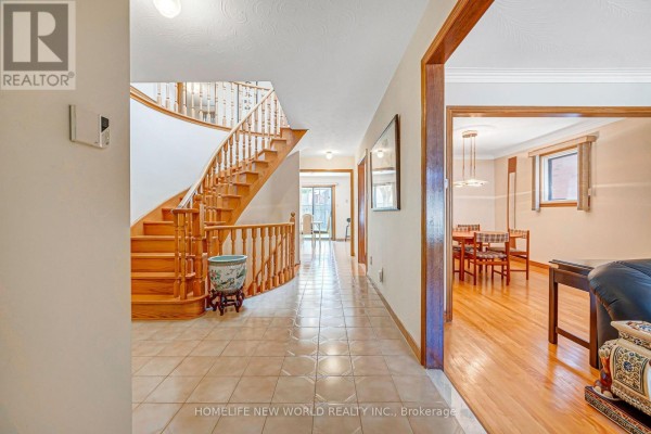 36 Purcell Square, Toronto, ON M1V3Y3 Photo 5