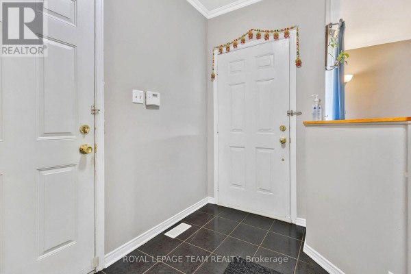 36 Saffron Court, Ottawa, ON, photo 3