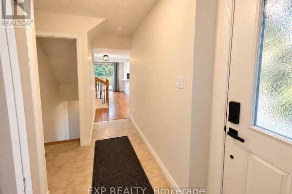 Bedroom 2 - 36 Scribner Court, Brampton, ON L6Z1M6 Photo 5