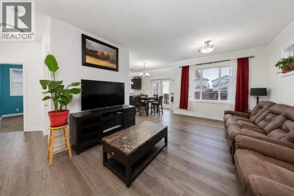 36 Tanner Street, Red Deer, AB, photo 2