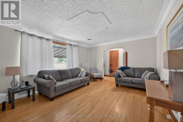 36 Third Street, Welland, ON L3B4W4 Photo 4