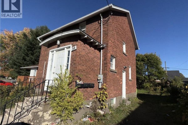 36 Wallace Terrace, Sault Ste  Marie, ON P6C1K1 Photo 2