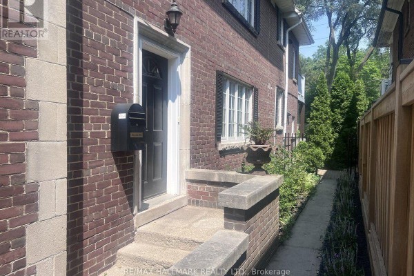 36 Whitehall Road, Toronto, ON M4W2C6 Photo 2