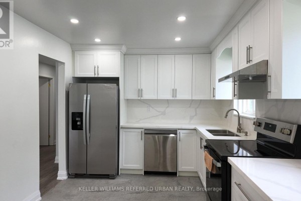 36 Yucatan Road, Toronto, ON M2H2K8 Photo 3