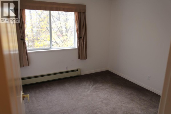 Primary Bedroom - 360 Battle Street Unit# 302, Kamloops, BC V2C2L6 Photo 5