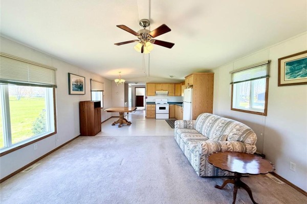Laundry room - 360 Cleavely Street, Minitonas, MB R0L1G0 Photo 3