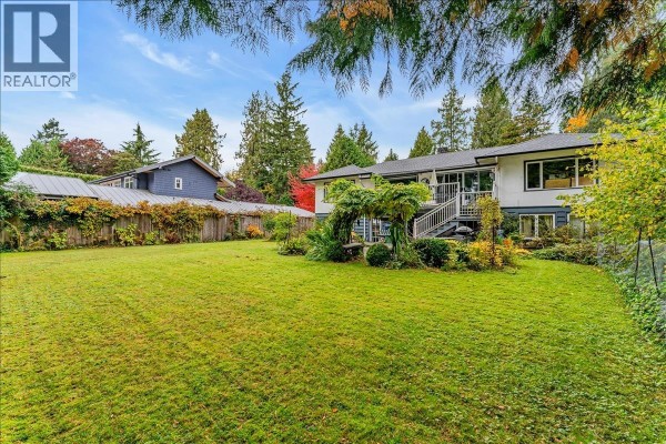 360 Keith Road, West Vancouver, BC V7T1L7 Photo 2