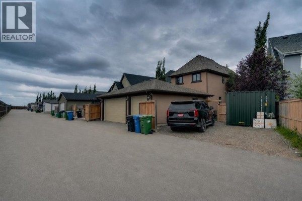 Living room - 360 Marquis Heights Se, Calgary, AB T3M2A7 Photo 2
