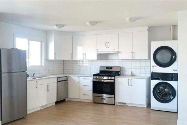 Kitchen - 3601 53 Street, Wetaskiwin, AB T9A2K6 Photo 2