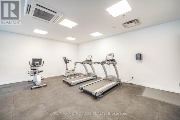 Kitchen - 3602 - 30 Grand Trunk Crescent, Toronto, ON M5J3A4 Photo 4