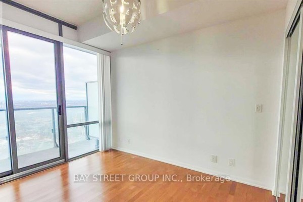 Bedroom 2 - 3602 - 832 Bay Street W, Toronto, ON M5S1Z6 Photo 5