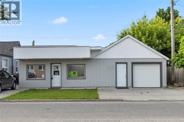 3603 Walker, Windsor