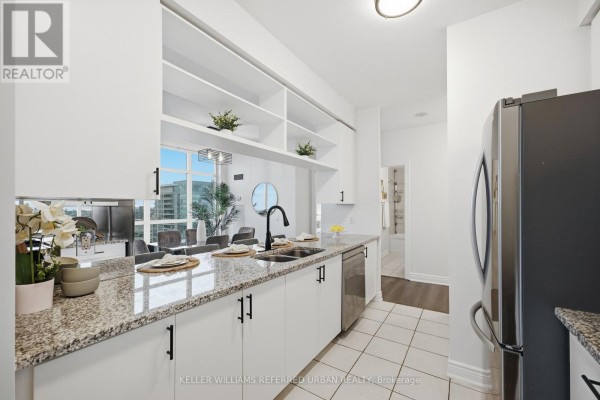 Kitchen - 3604 - 70 Town Centre Court, Toronto, ON M1P0B2 Photo 3