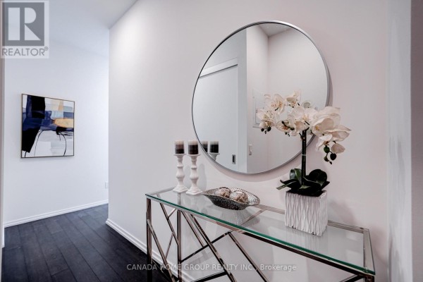 Den - 3605 - 197 Yonge Street, Toronto, ON M5B0C1 Photo 5