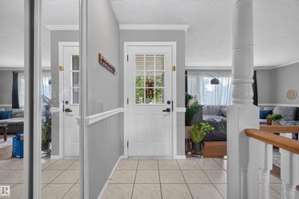 Kitchen - 3606 44 St, Leduc, AB T9E6A1 Photo 3