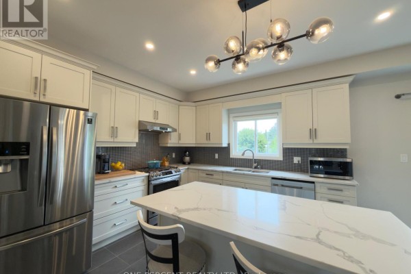 Kitchen - 3606 Carolinia Court, Fort Erie, ON L0S1N0 Photo 5