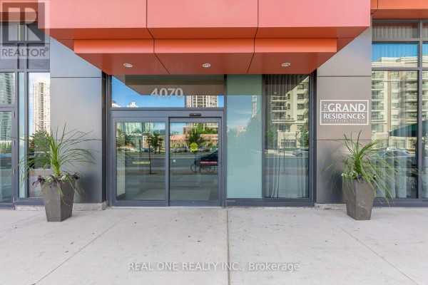 Living room - 3607 - 4070 Confederation Parkway, Mississauga, ON L5B0E9 Photo 3