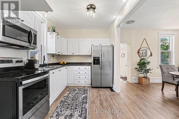 Foyer - 3607 Mcbean Street, Ottawa, ON K0A2Z0 Photo 4