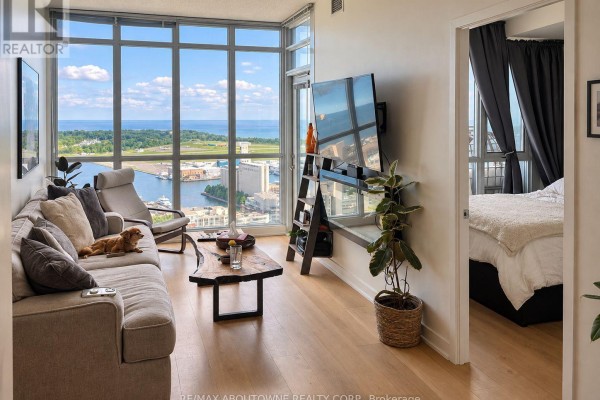 3608 - 15 Iceboat Terrace, Toronto, ON M5V4A5 Photo 2