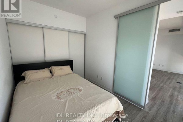 3609 - 42 Charles Street E, Toronto, ON M4Y1T4 Photo 5