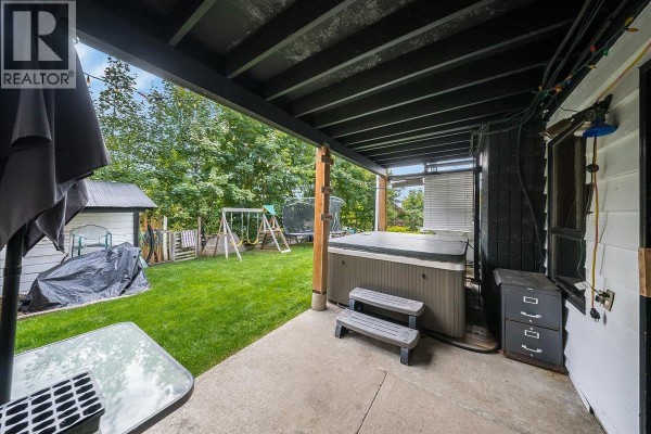 Dining room - 3609 Southridge Drive, Castlegar, BC V1N3X7 Photo 5
