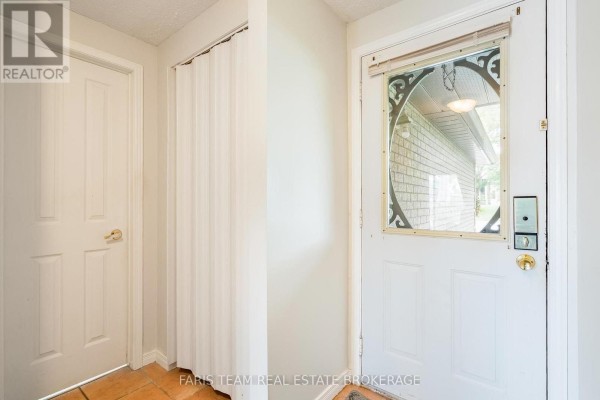 Family room - 361 Galloway Boulevard, Midland, ON L4R5B2 Photo 4