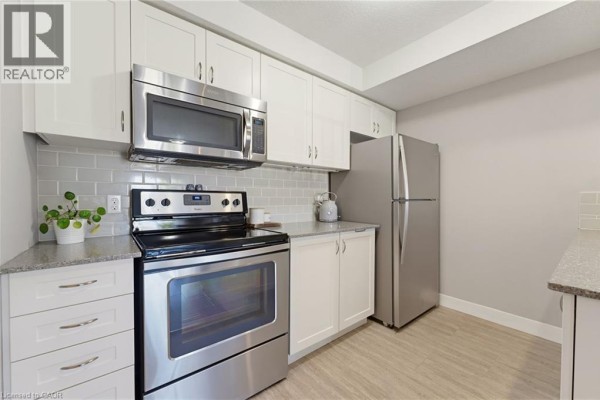 Living room - 361 Lancaster Street W Unit# A13, Kitchener, ON N2H4V4 Photo 4