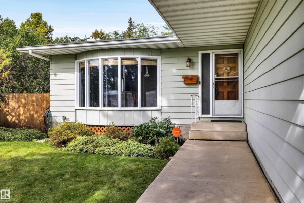 361 Lee Ridge Rd Nw, Edmonton, AB, photo 2