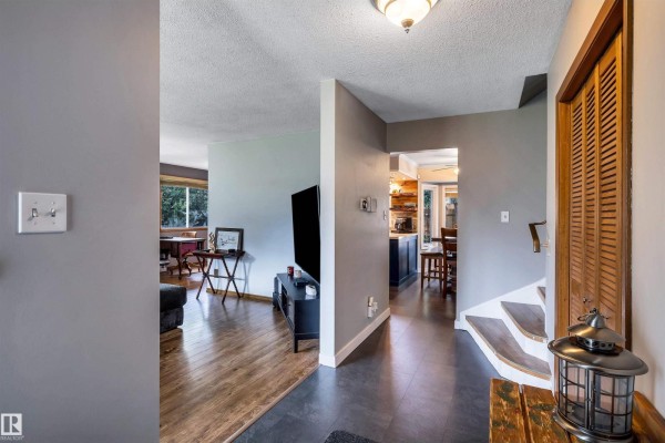361 Lee Ridge Rd Nw, Edmonton, AB, photo 3