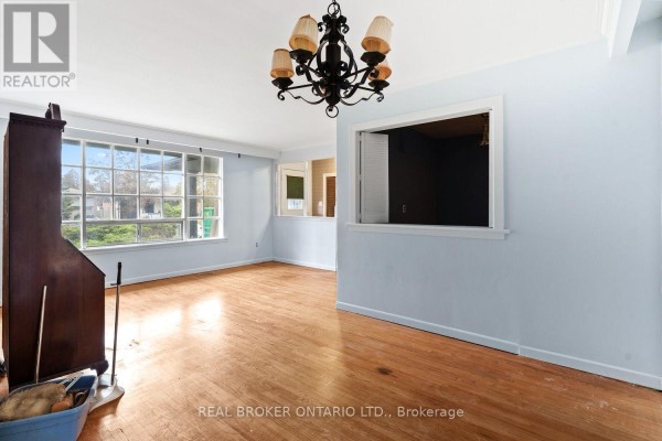 Primary Bedroom - 361 Rathburn Road, Toronto, ON M9B2M2 Photo 4