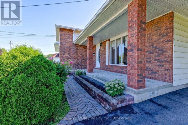 361 Sidney Avenue E, Renfrew, ON, photo 3