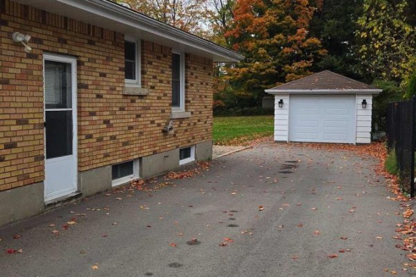 361 Vincent Street, Woodstock, ON N4S5M5 Photo 2