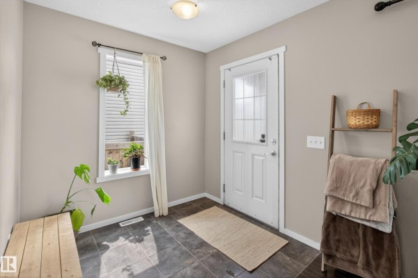 Primary Bedroom - 3611 12 St Nw, Edmonton, AB T6T0G1 Photo 4