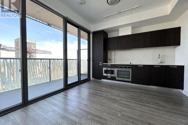 Kitchen - 3612 - 50 Charles Street E, Toronto, ON M4Y1T1 Photo 3