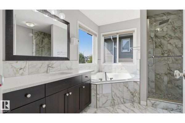 3613 167a Av Nw, Edmonton, AB, photo 3