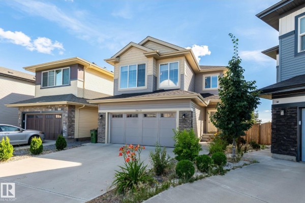 3613 Checknita Cove Sw, Edmonton, AB, photo 3