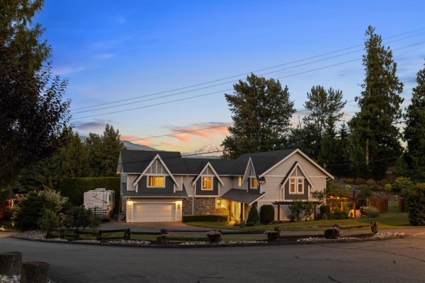 36148 Dawn Crescent, Abbotsford, BC V3G1C6 Photo 2
