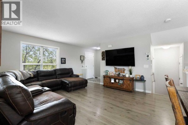 Kitchen - 362 Legacy Village Way Se, Calgary, AB T2X0Y9 Photo 3