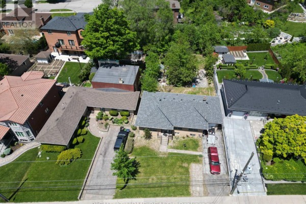 362 Maple Leaf Drive, Toronto, ON M6L1P4 Photo 5