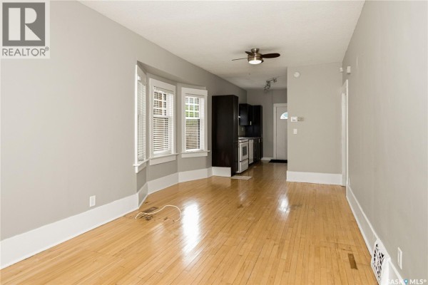 4pc Bathroom - 3621 Dewdney Avenue, Regina, SK S4T0Z6 Photo 5