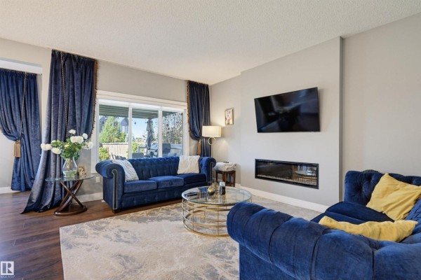 Family room - 3625 Keswick Bv Sw, Edmonton, AB T6W3S5 Photo 4