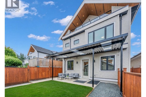 3627 E 45th Avenue, Vancouver, BC V5R3G6 Photo 2
