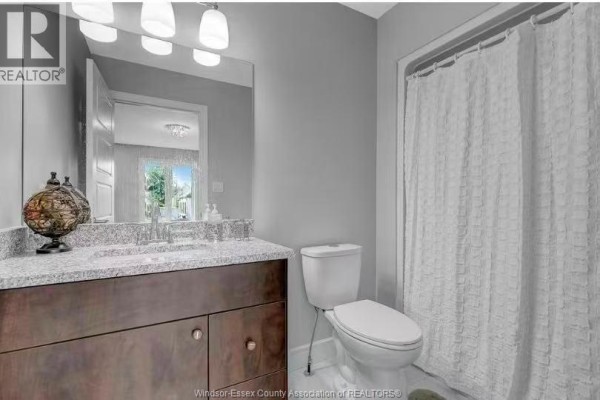 4pc Bathroom - 363 Curry Avenue Unit# L1, Windsor, ON N9B2B6 Photo 5
