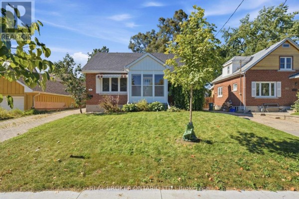 363 Lawrence Avenue, Kitchener, ON N2M1Y7 Photo 2