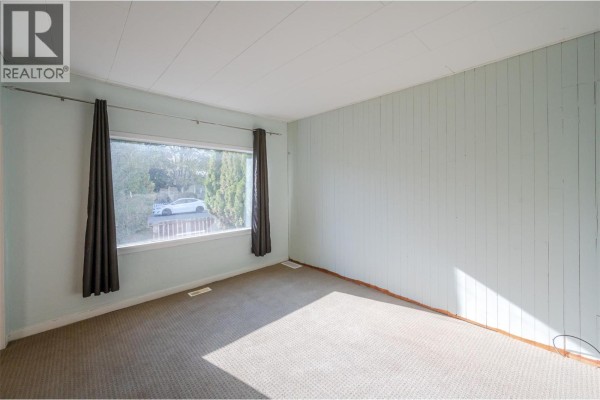 363 Nanaimo Avenue W, Penticton Residential Sold $399,900