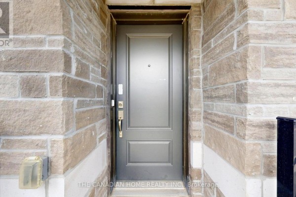 Kitchen - 363 Okanagan Path, Oshawa, ON L1H0B1 Photo 4