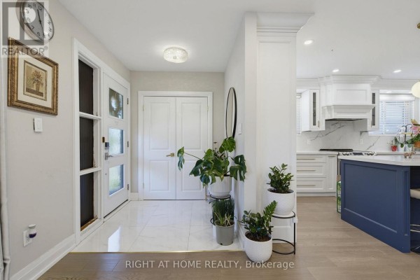 Bedroom 2 - 363 Sentinel Road, Toronto, ON M3J1V1 Photo 4
