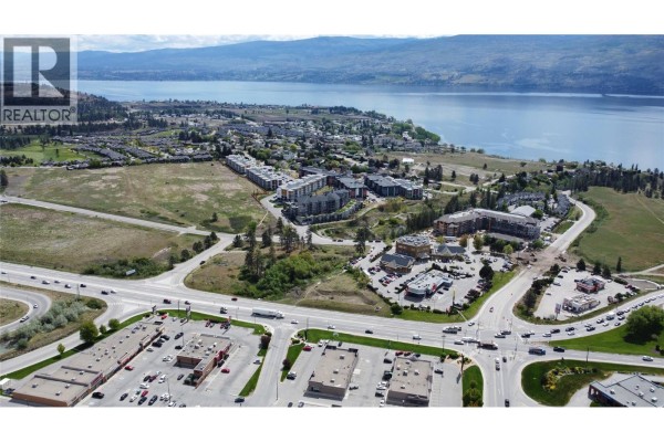 3630 Carrington Road, Westbank, BC V4T2X9 Photo 4