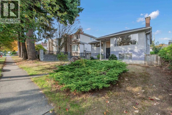 3631 Wellington Avenue, Vancouver, BC V5R4Z4 Photo 3