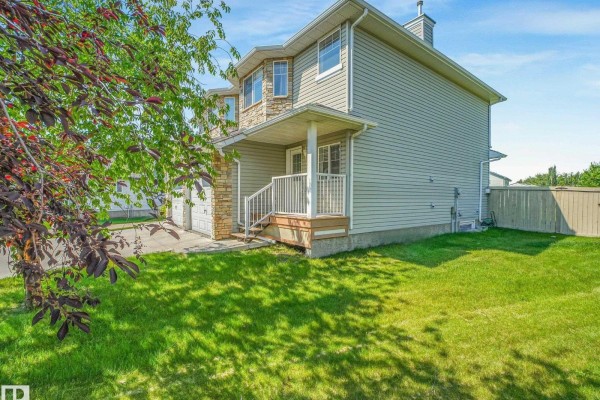 3635 11 St Nw Nw, Edmonton, AB T6T0E9 Photo 3